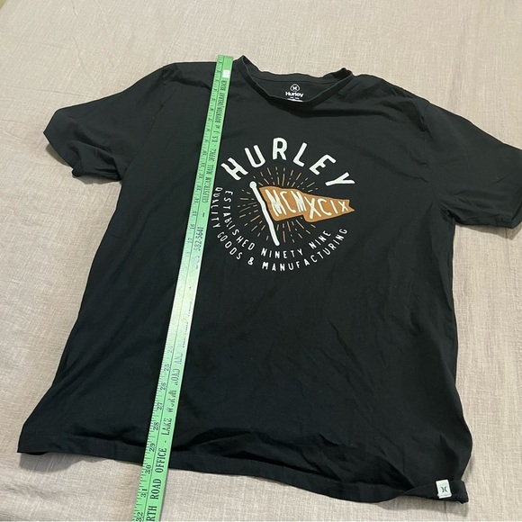 Hurley Men’s Black Graphic Tee Size XL Premium Quality Surf Skate Y2K - Picture 5 of 6